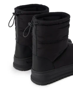 Iceberg Black Mountain Boots