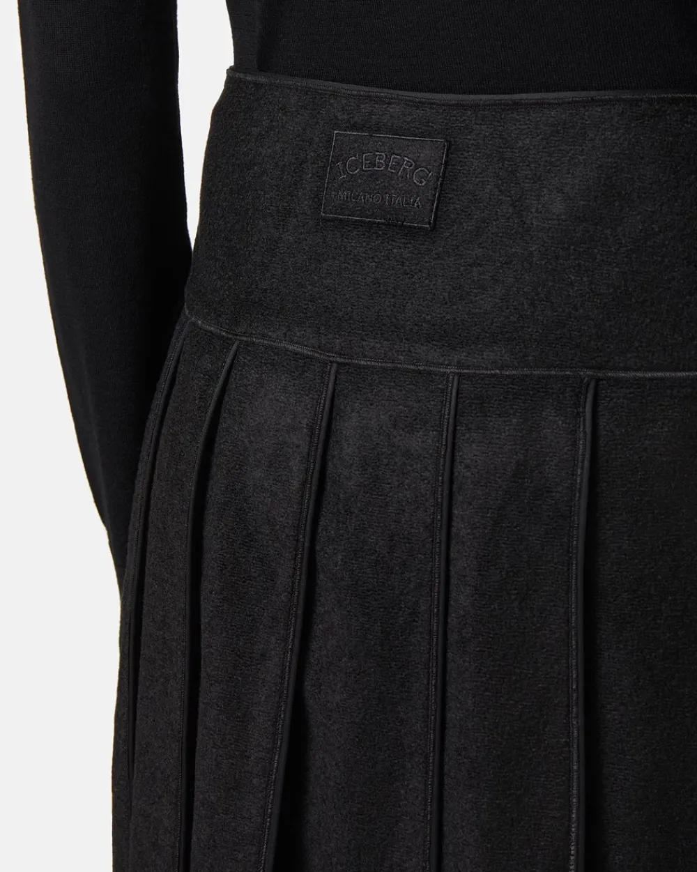 Women Iceberg Pleated Skirt In Technical Cloth