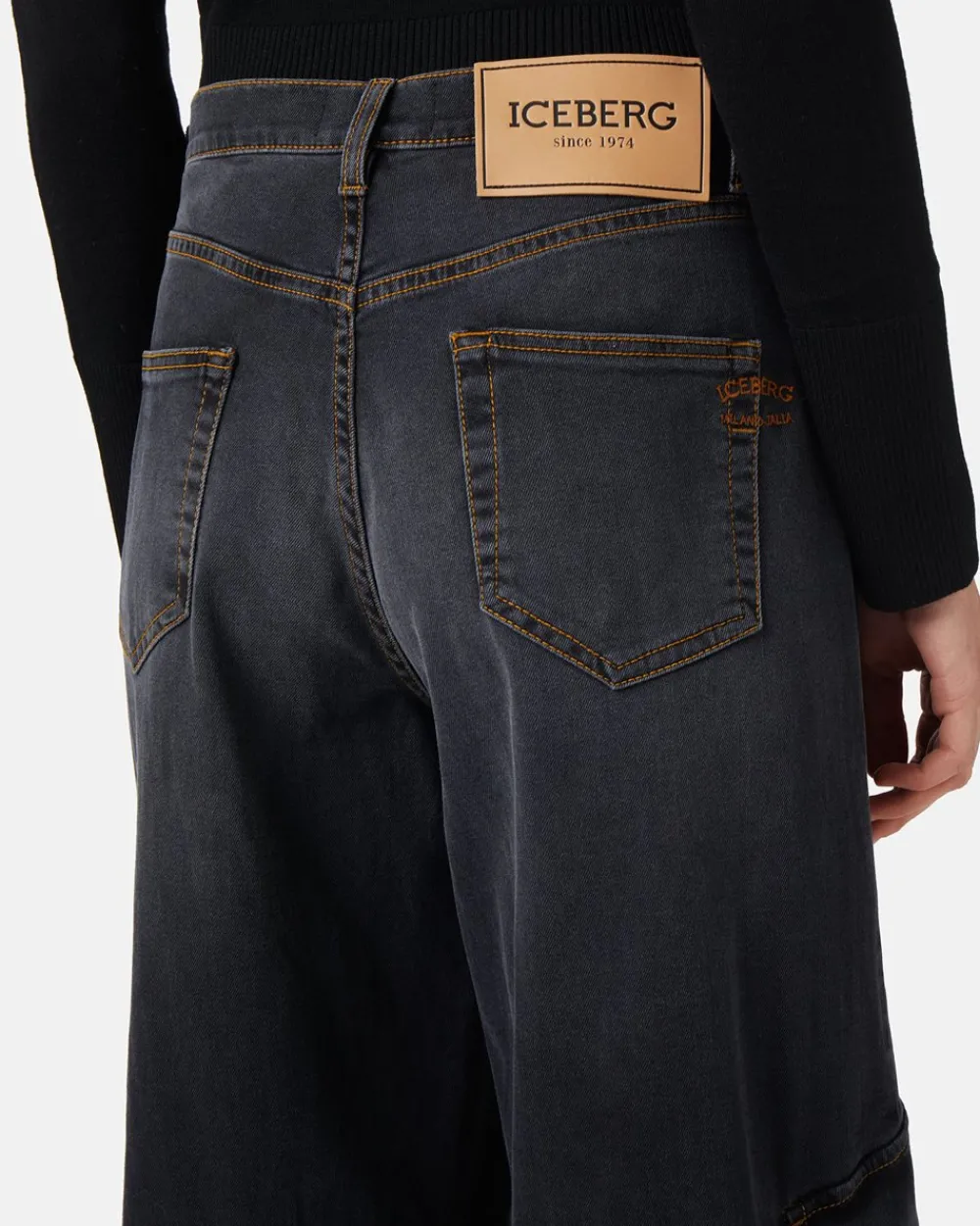Women Iceberg 5 Pocket Trousers In Black Denim