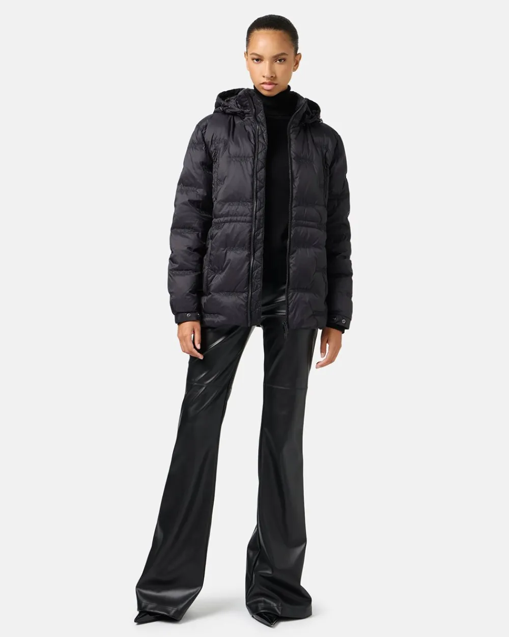Women Iceberg Short Down Jacket With Hood